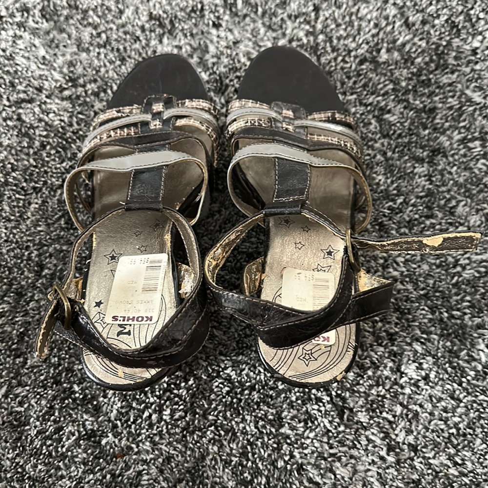 Mudd wedge sandal.